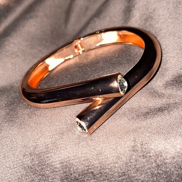 Luxury fashion 18k Rose gold plated bracelet - Picture 3 of 10